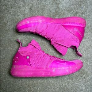 Size 8.5 - Nike KD 11 Aunt Pearl Basketball Shoes